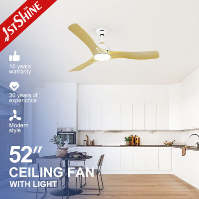 Bon prix 52 pouces économisant de l' énergie en plastique ventilateur de plafond LED avec moteur à courant continu silencieux En ligne